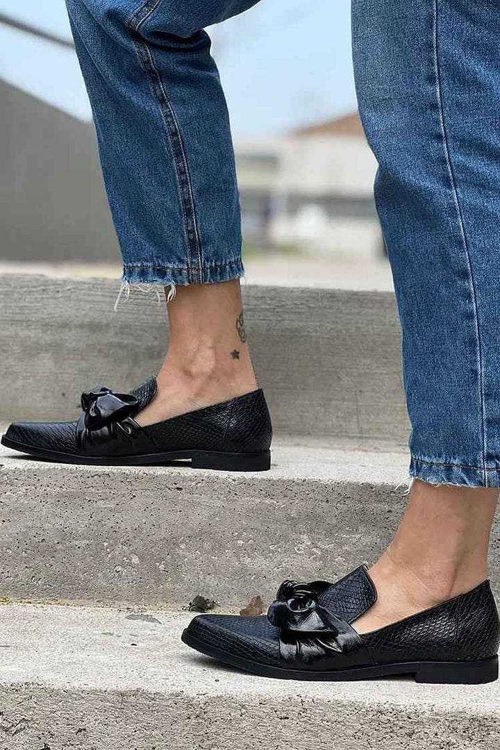 Laura | Glossy Bow Loafers
