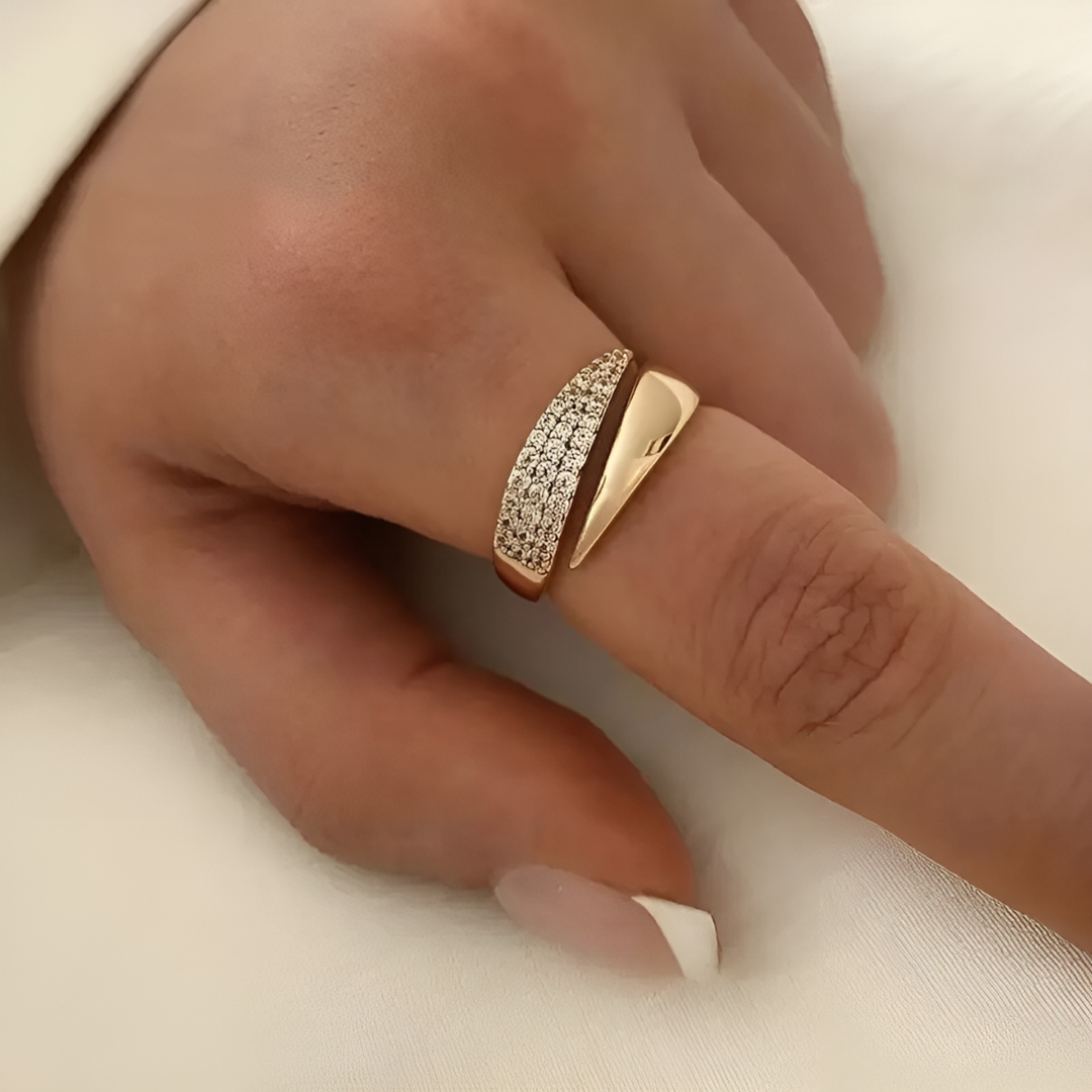 Emily | Elegant Haven Ring