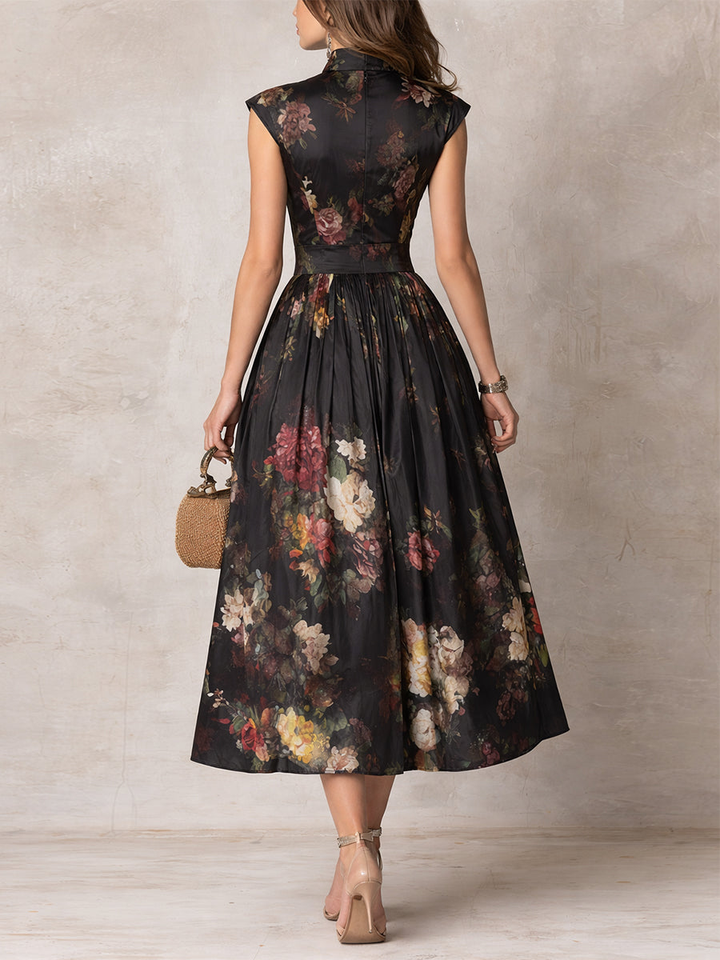 Black Keyhole Pleated Midi Dress